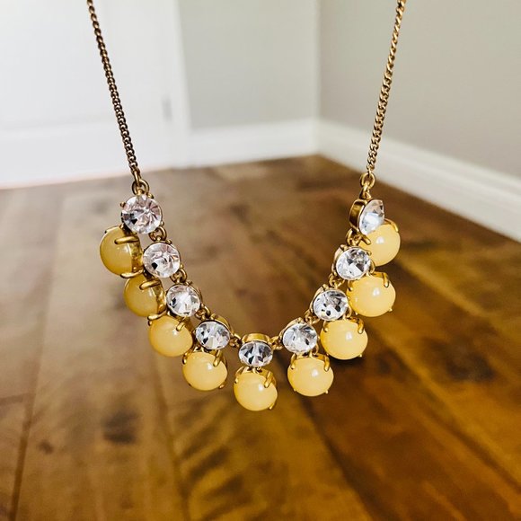 J Crew Aged Brass Pale Nude Beige Bead Crystal Statement Necklace - Picture 2 of 3